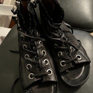 AS98 RHETT Sandal Size 8